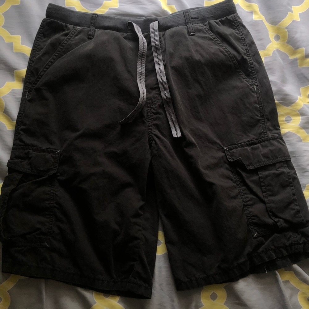 Men’s Size M Black Cargo Shorts